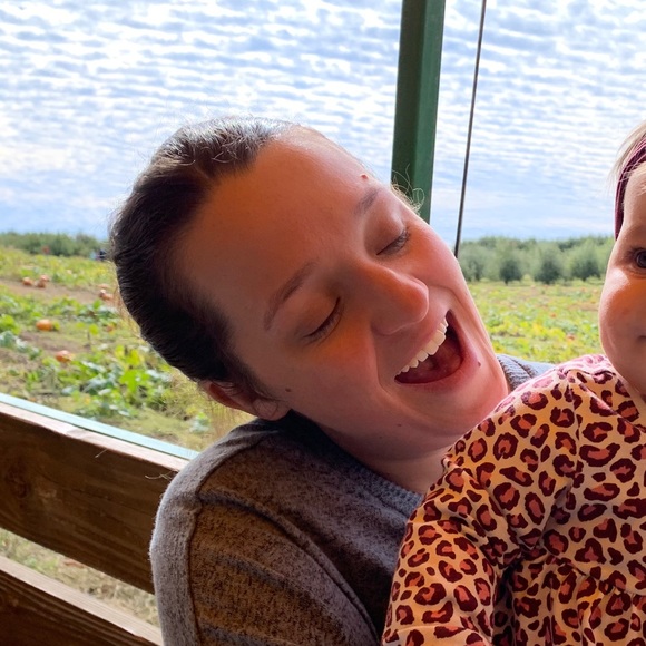 Meet your Posher, Cameron - Picture 1 of 1